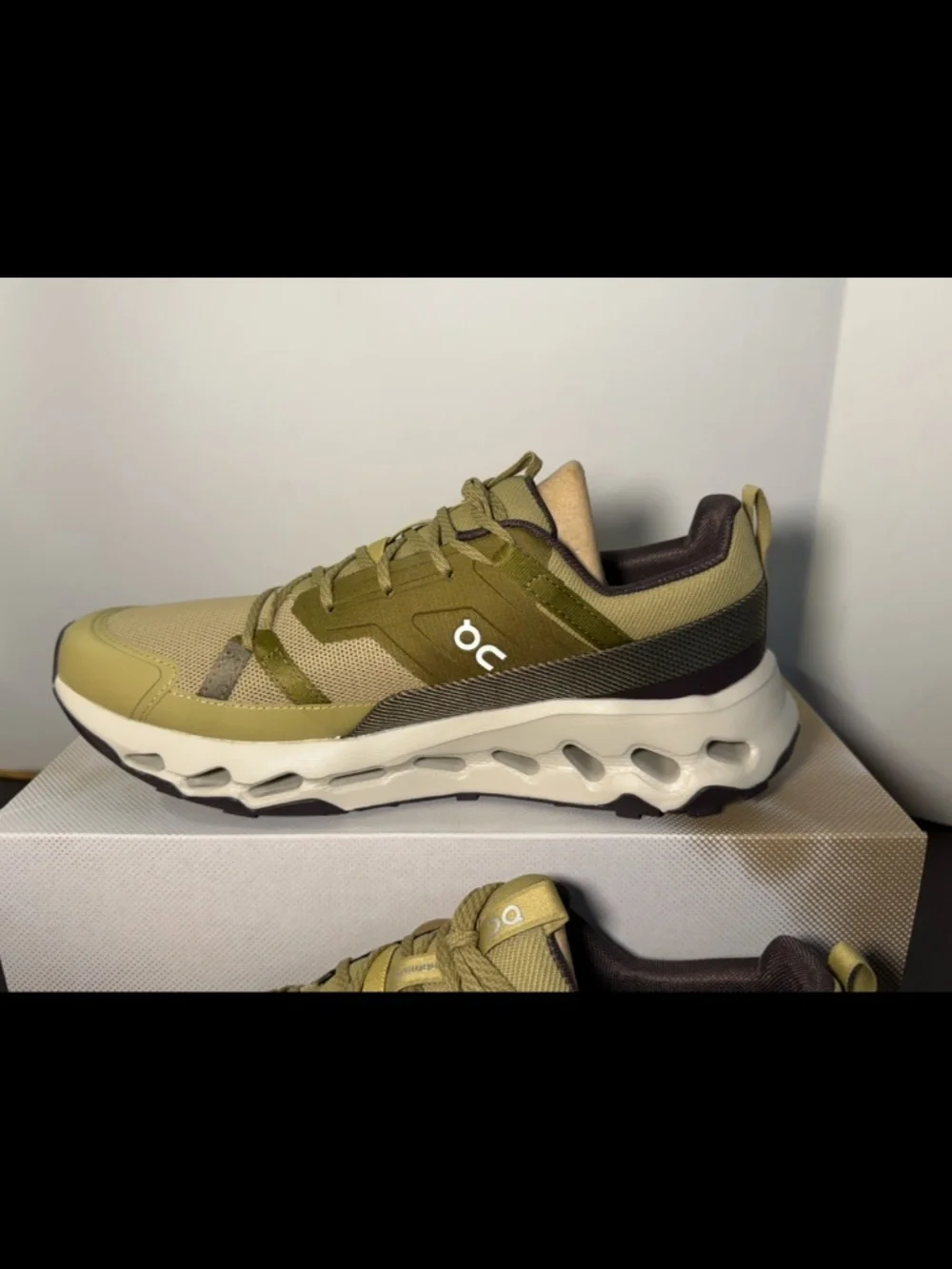 ON Running On Cloudhorizon Hiking/Walking/Trail Shoes Sneakers Safari Green/Ice